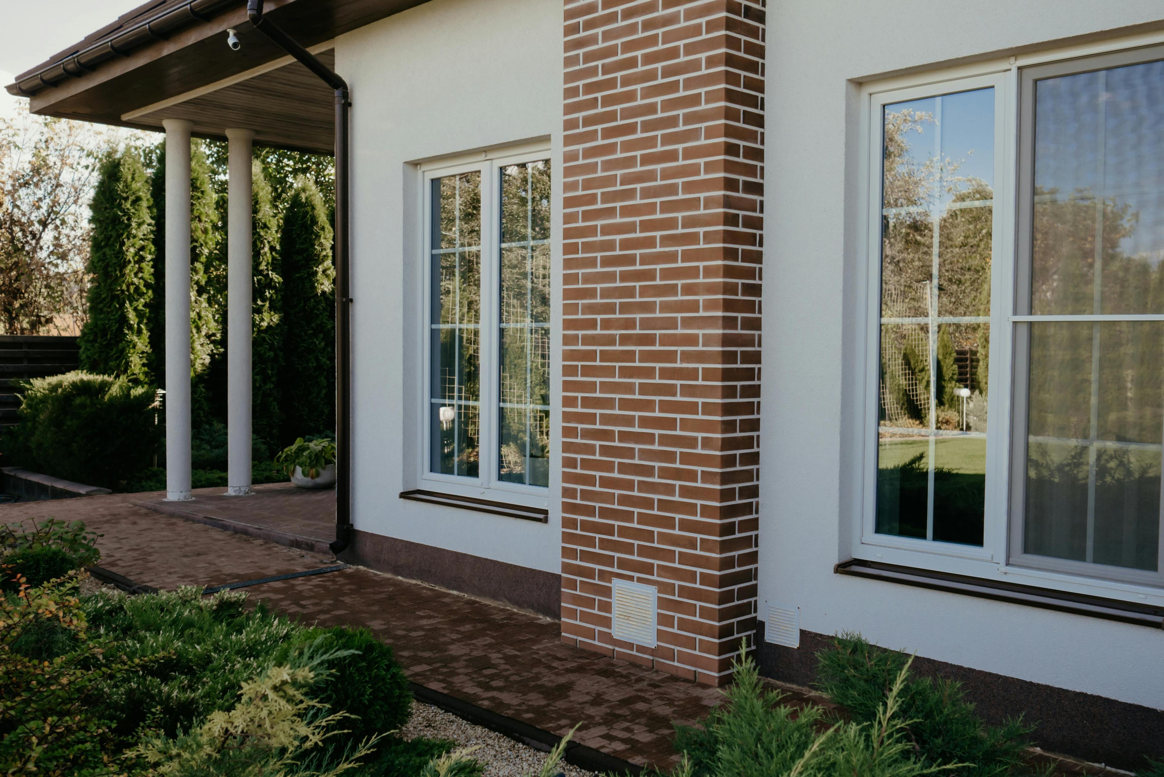 The Florida Homeowner's Hurricane Season Gutter Preparation Guide
